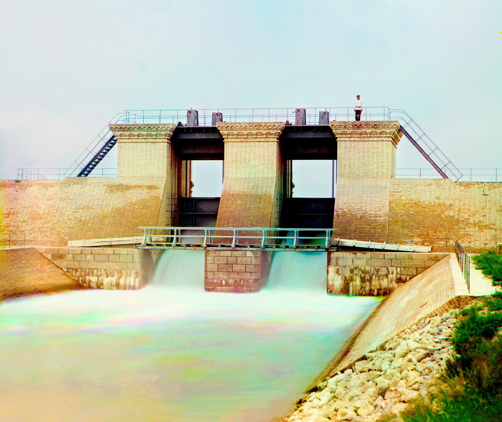 Irrigation headworks in Russian Turkestan, about 1910 (photo by Sergey Prokudin-Gorsky)