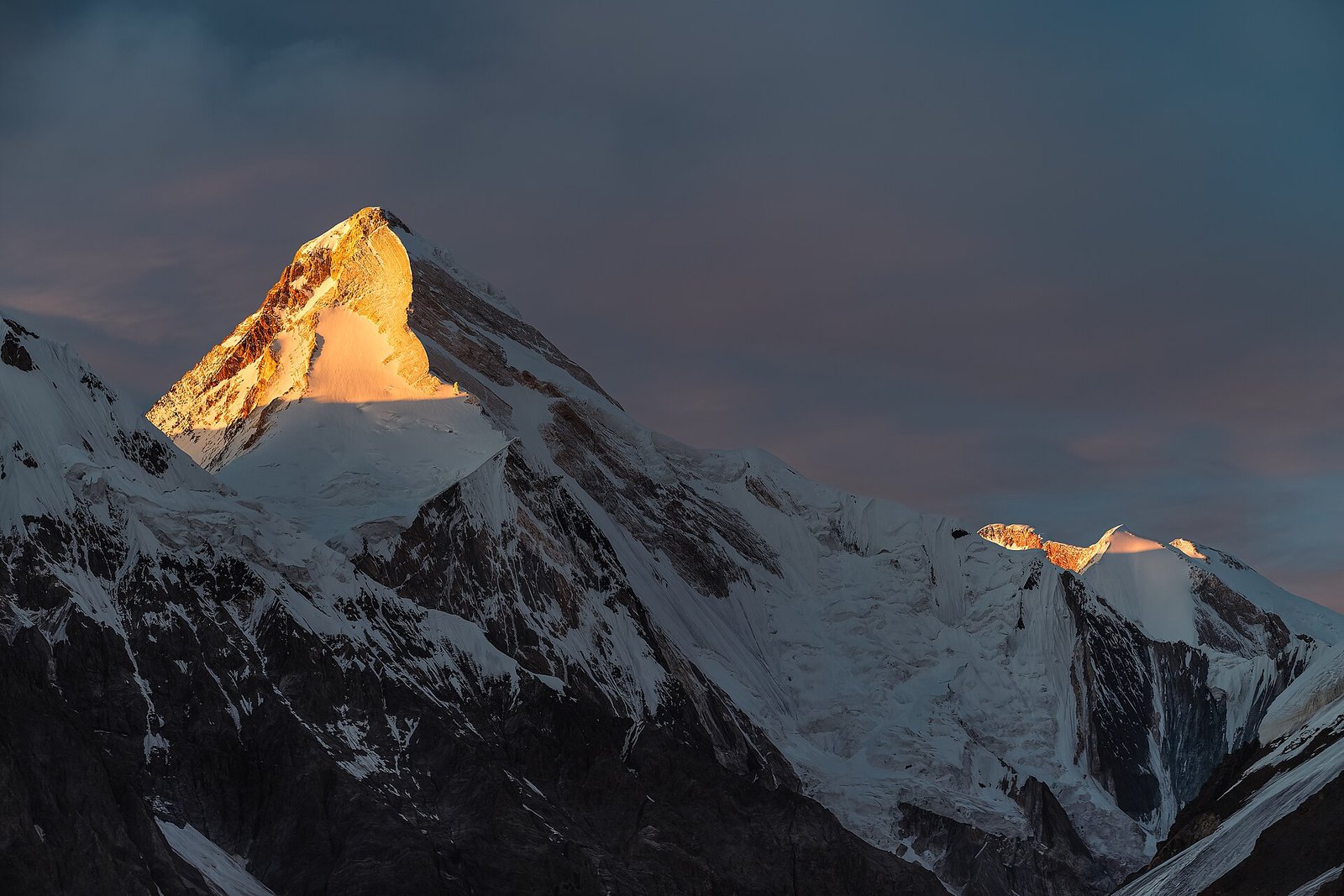 Kök-Suu Peak at sunset